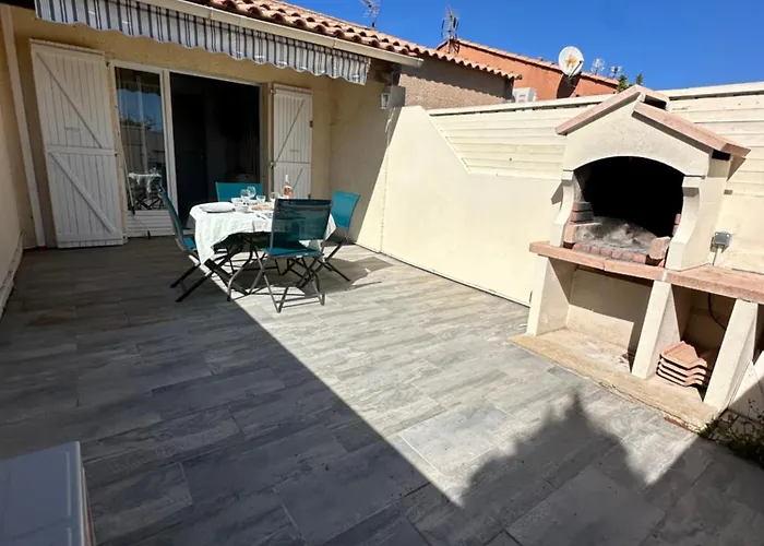 Apartment La Discrete Toute Equipee Avec Piscine *